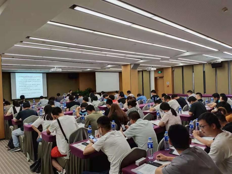 下载 (6).jpg