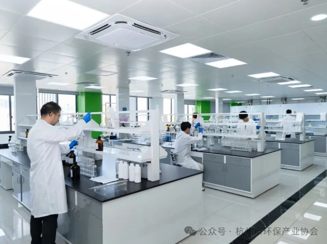 1767756387508886.png 1767756387508886.png